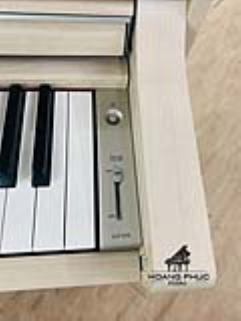 Yamaha CLP 575  Dòng Piano Điện Cao Cấp| Có Sẵn Tại Showroom Piano Hoàng Phúc.