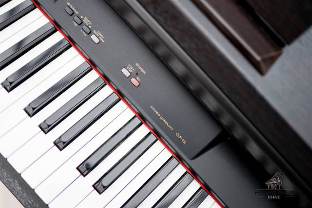 DÒNG ĐÀN PIANO YAMAHA CLP-411 THIẾT KẾ PHONG CÁCH CỔ ĐIỂN PIANO HOÀNG PHÚC