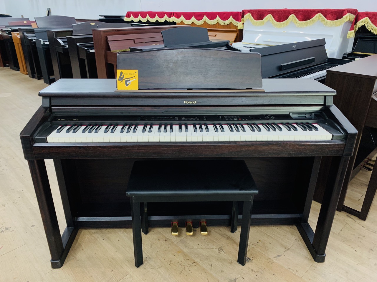 Tìm hiểu địa chỉ uy tín bán đàn piano điện chất lượng?