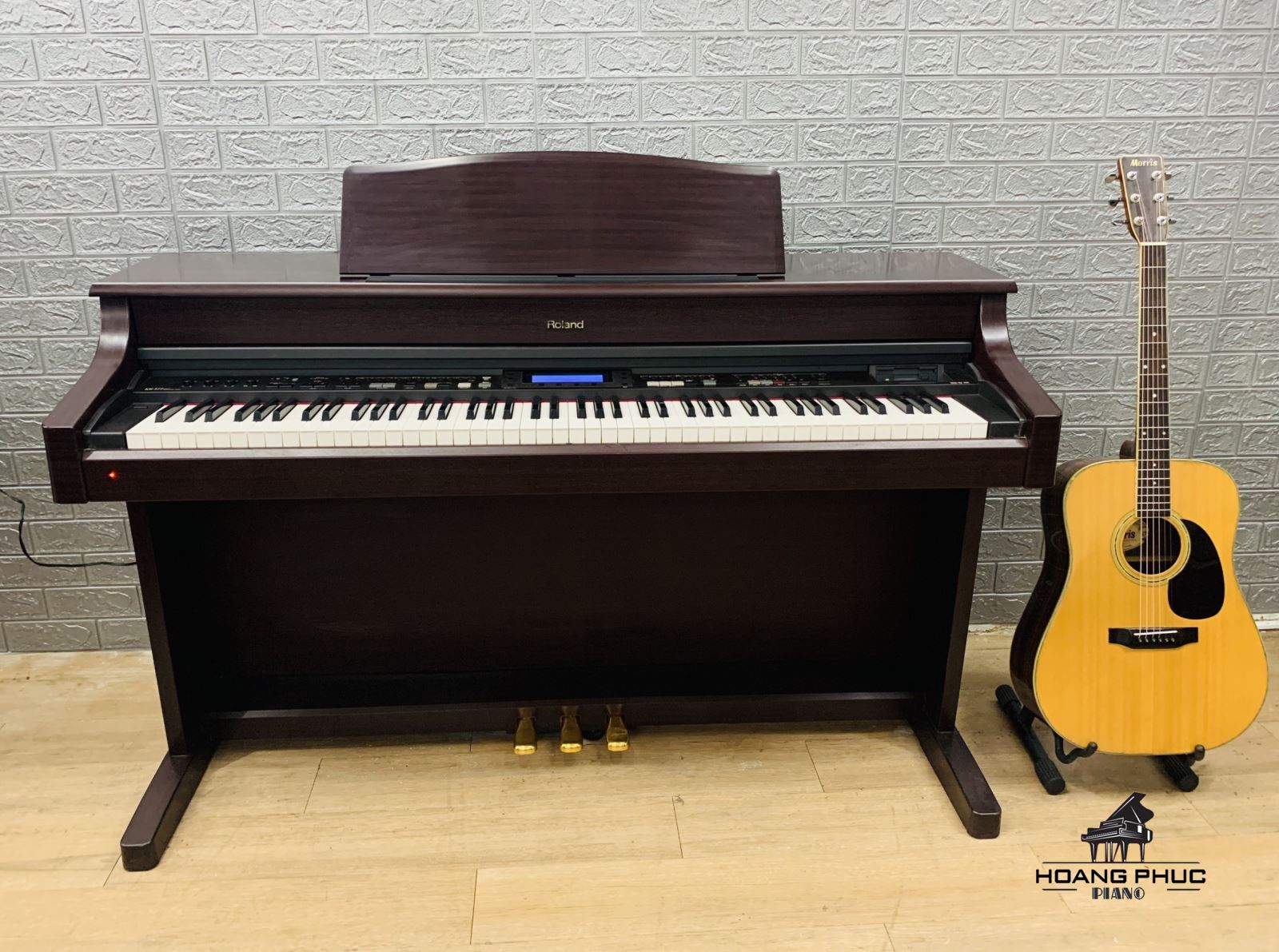 PIANO ROLAND KR-377D