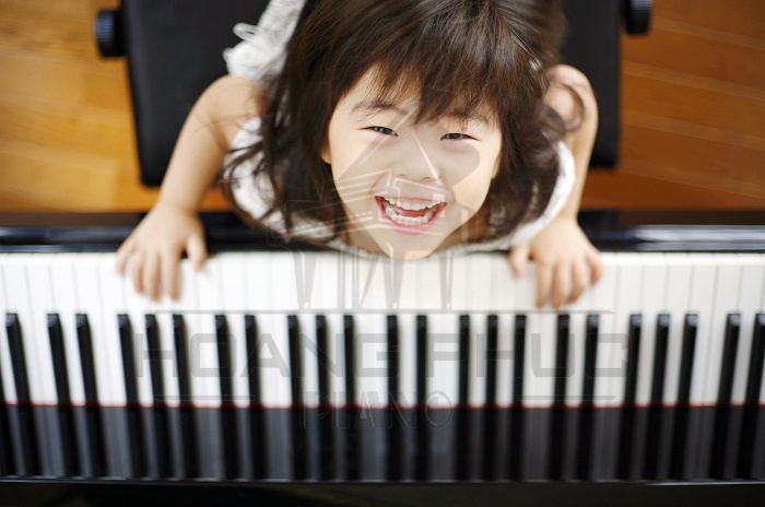 KHI NÀO MỚI CHO BÉ HỌC PIANO ĐỂ CÓ THỂ PHÁT TRIỂN TỐT NHẤT