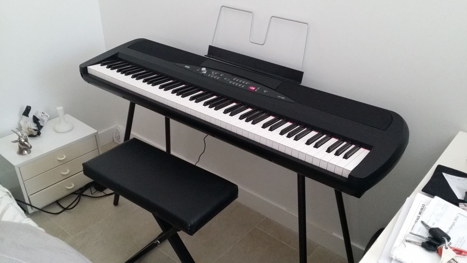 Người mới học có nên mua đàn piano điện? 