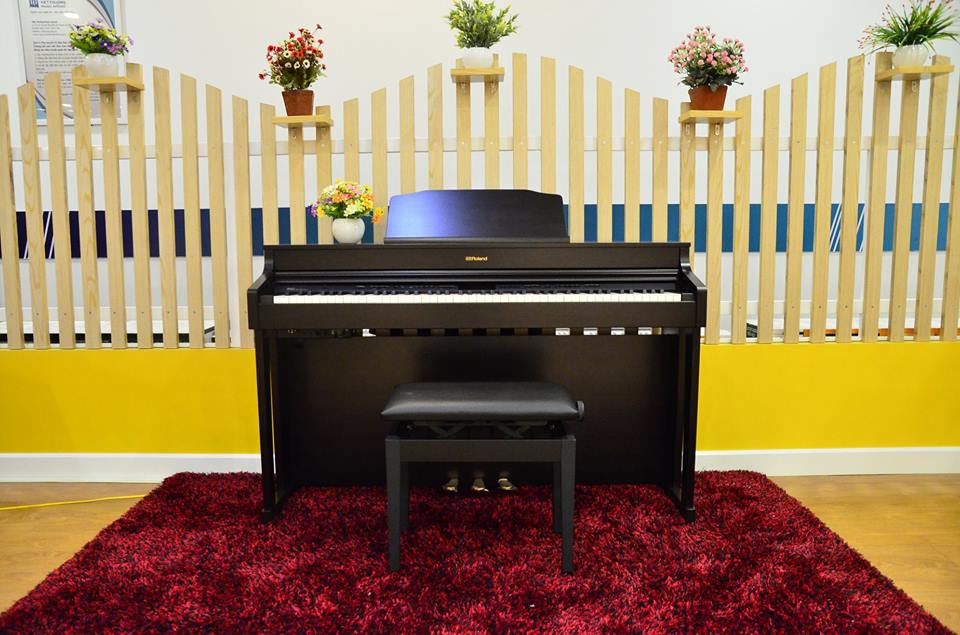 Báo giá đàn piano điện trên thị trường hiện nay?